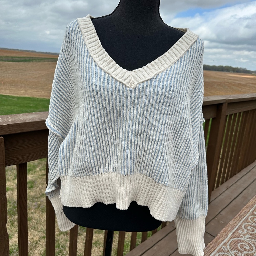 Alter’d State Cropped Striped V-Neck Sweater - Cream and Gray- Super Cozy!